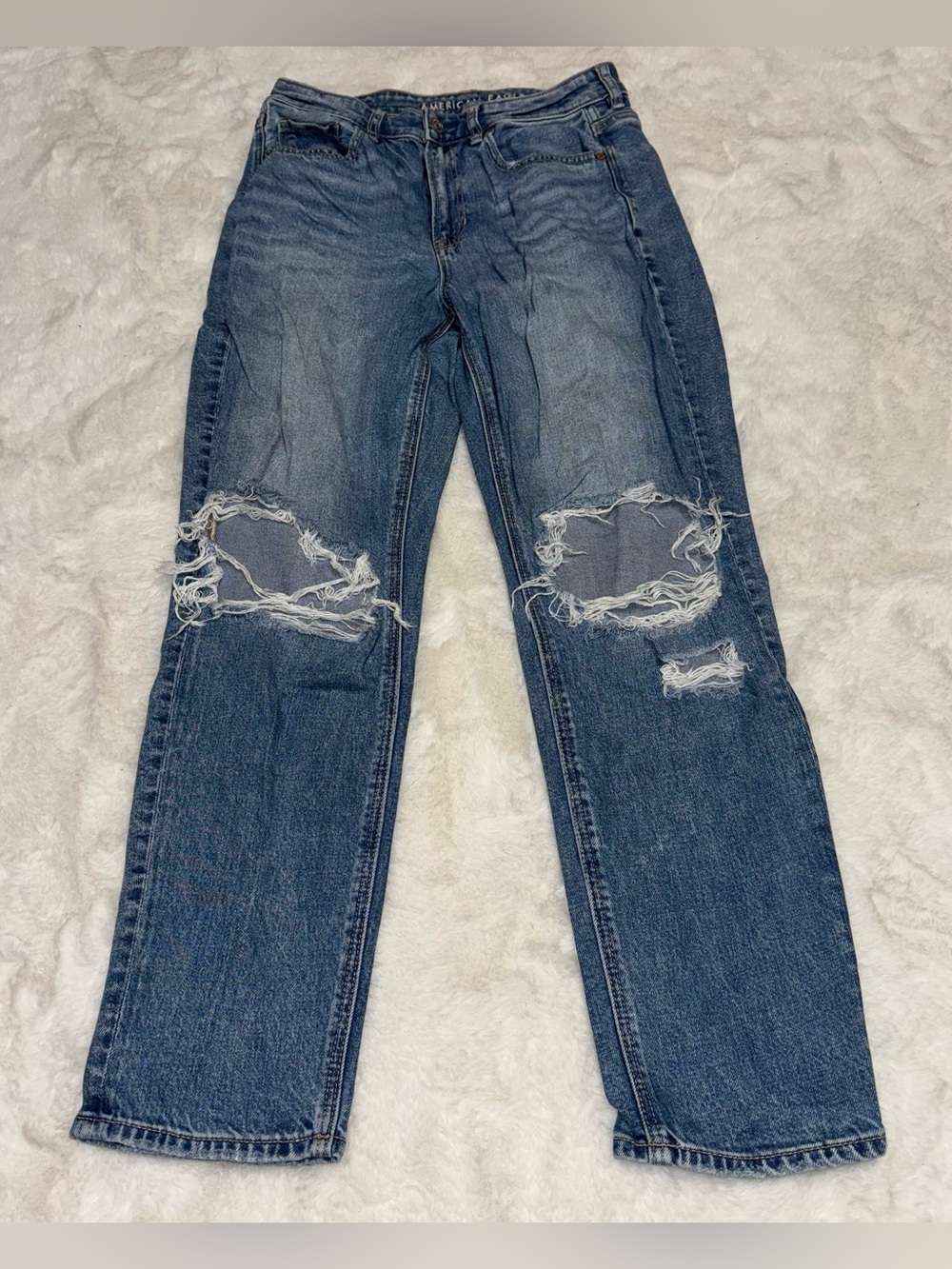 american eagle mom jeans